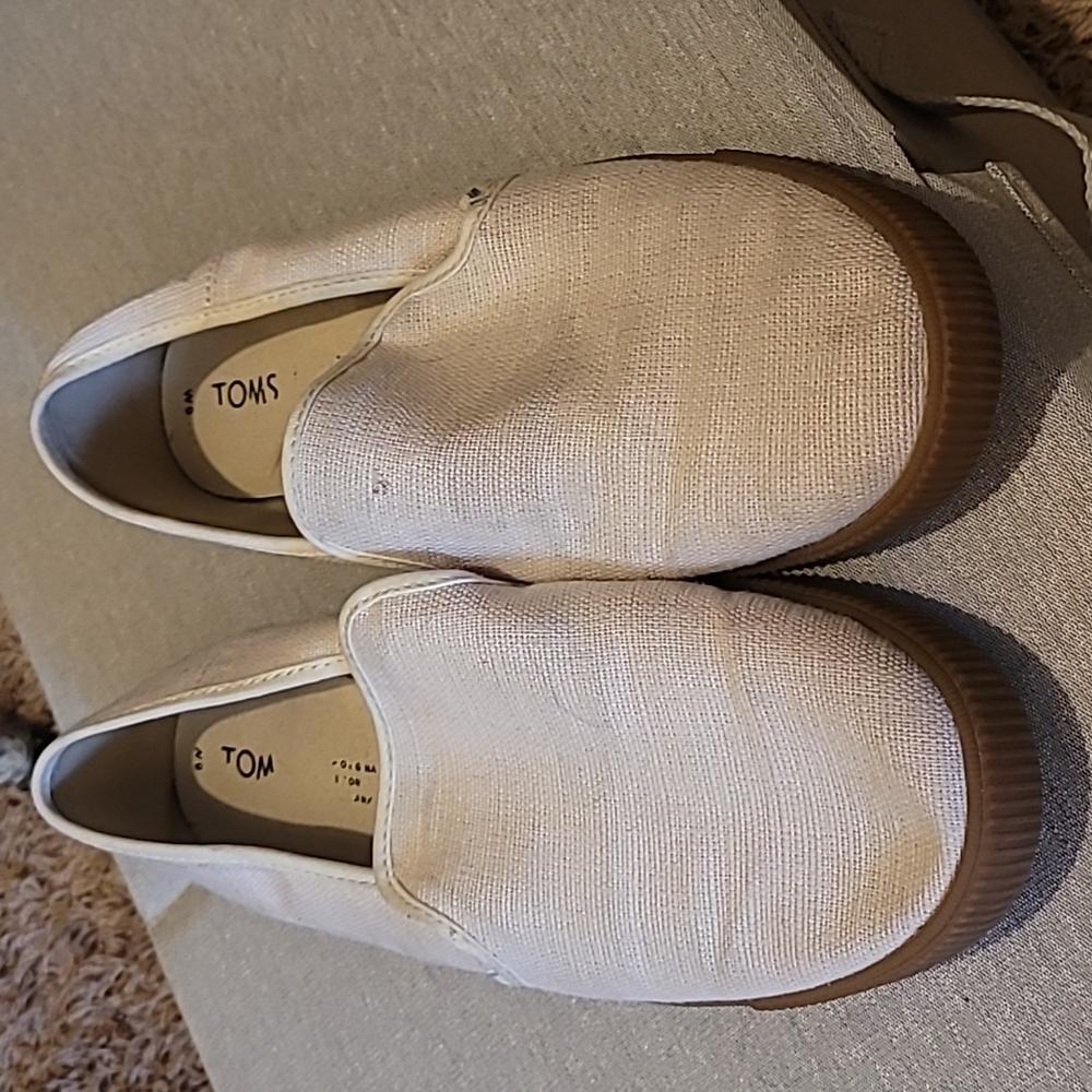 Toms ivory slip on shoe